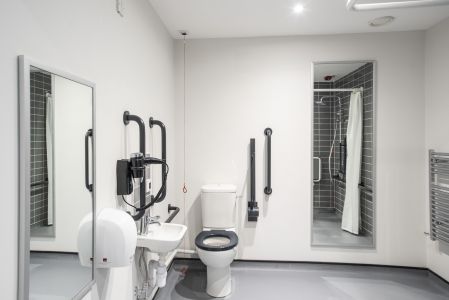 DDA-accessable-toilet_f14b74ebf00cb22d0406e13976aef7ac